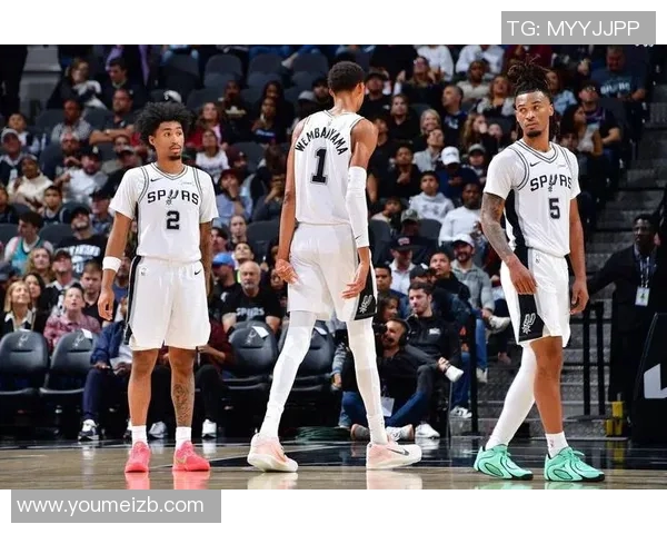 文班亚马新秀赛季表现抢眼场均20分10篮板3盖帽遥遥领先