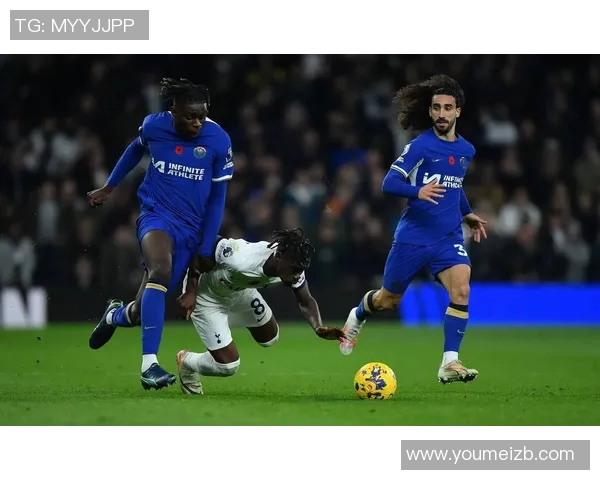 格拉芙夏普与海牙的激烈对决揭示了荷甲联赛的竞争魅力与球队实力的较量