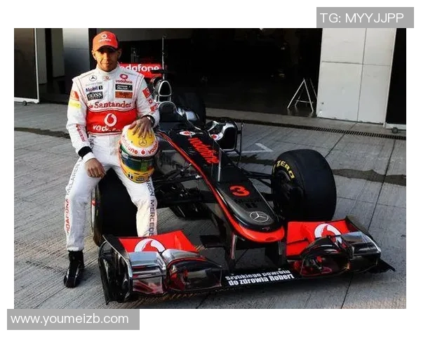 足球安南与汉密尔顿的精彩对决揭示了球队实力与战术的较量 足球安南与汉密尔顿的精彩对决揭示了球队实力与战术的较量