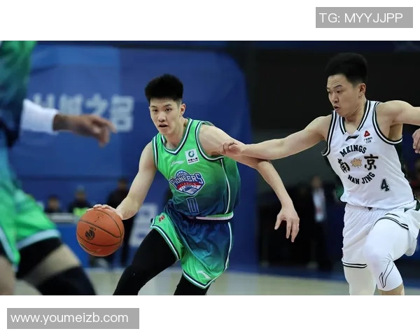 军运会男篮对阵卡塔尔全力以赴争夺胜利展现中国篮球实力与风采