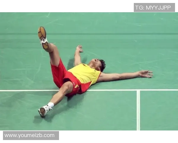 羽毛球新手必看：轻松掌握基础战术与技巧的全面指南